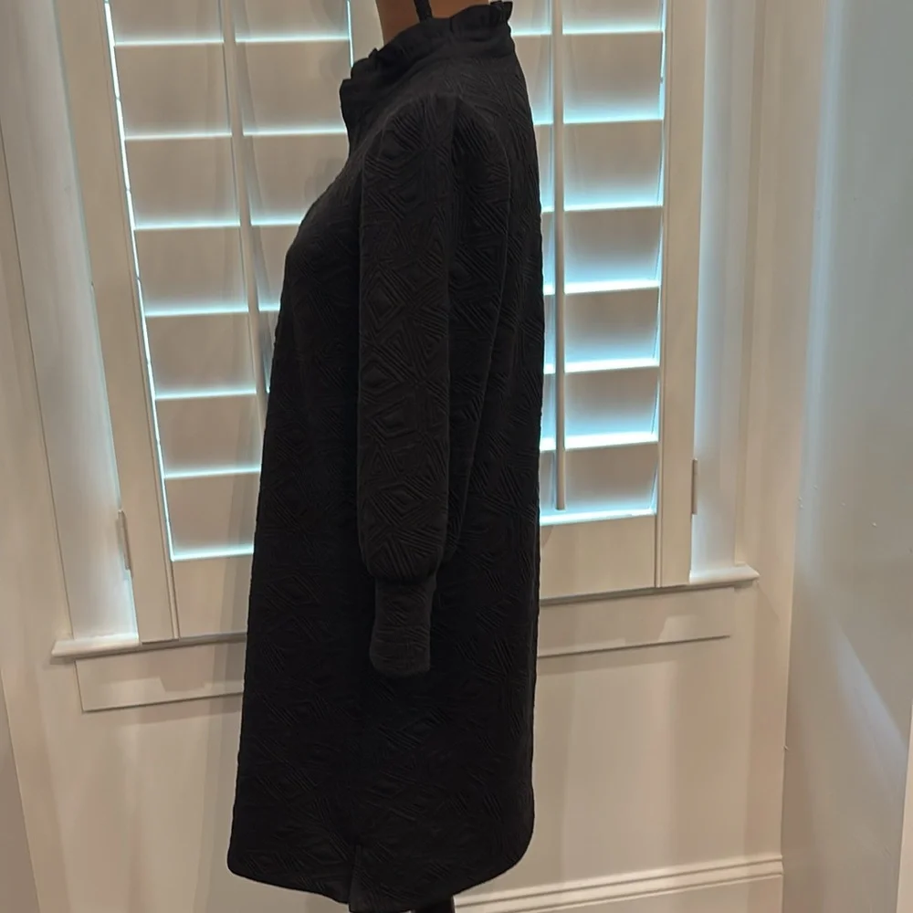 THML DRESS - Picture 4 of 8